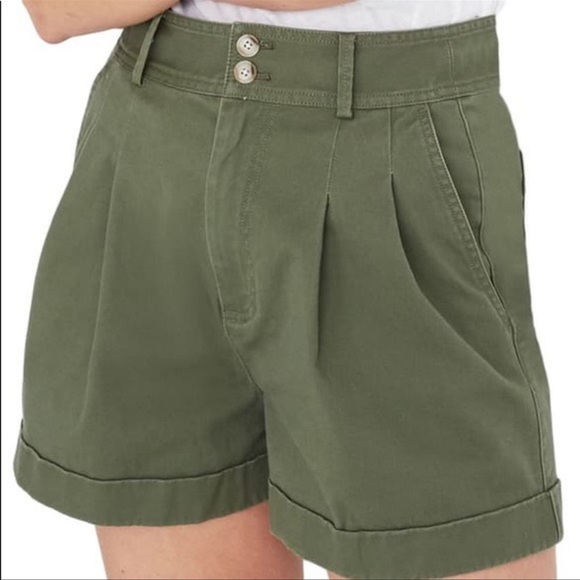 Madewell Pants - NWT Madewell Pleated Shorts In Dried Clover Size 4